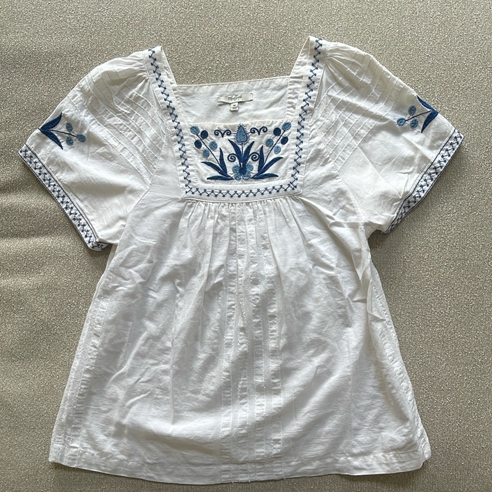 Madewell, blouse white with blue embroidery, size M